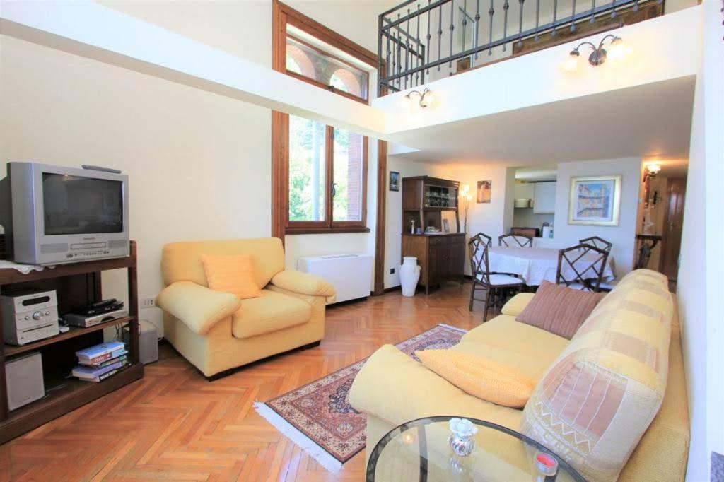Charming Apartment Lake Front Acquaseria Extérieur photo